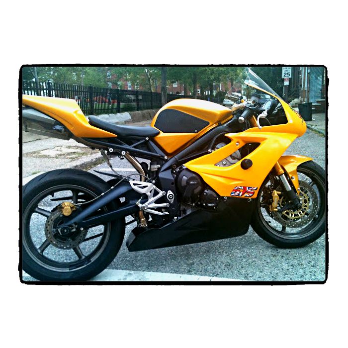 TRIUMPH Daytona 675 (2006 - 12), Street Triple (2009 - 12